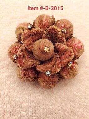 1 Brooch, item # B-2015, wt. 21 grams.